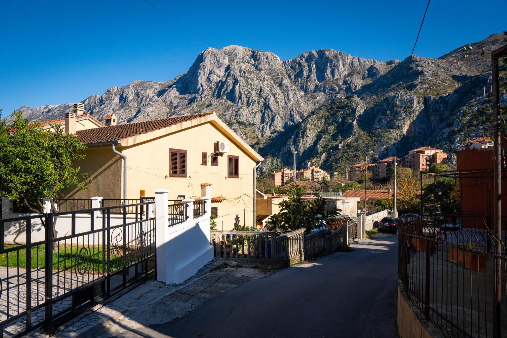 Bugi Apartamento Kotor Exterior foto