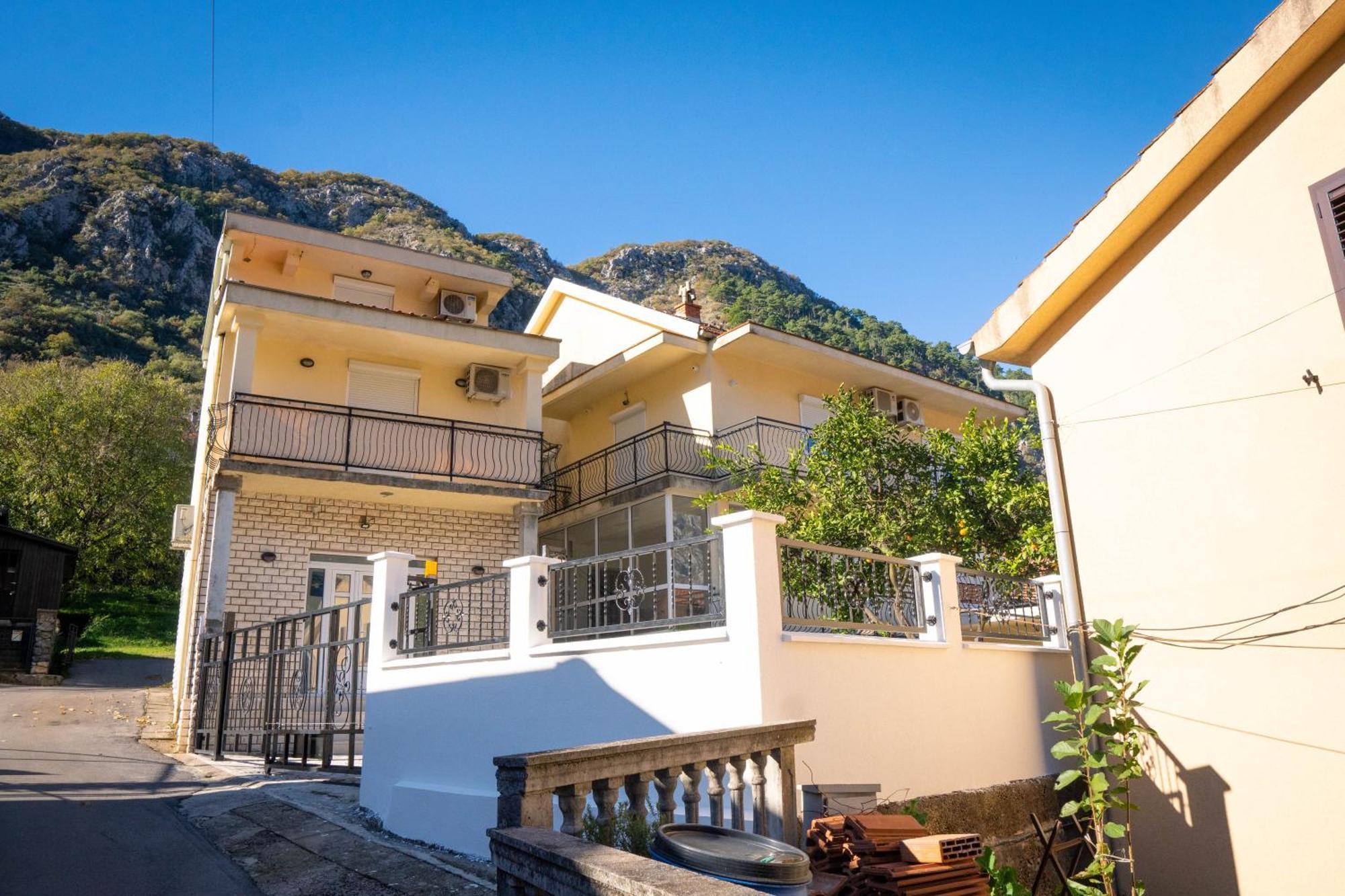 Bugi Apartamento Kotor Exterior foto