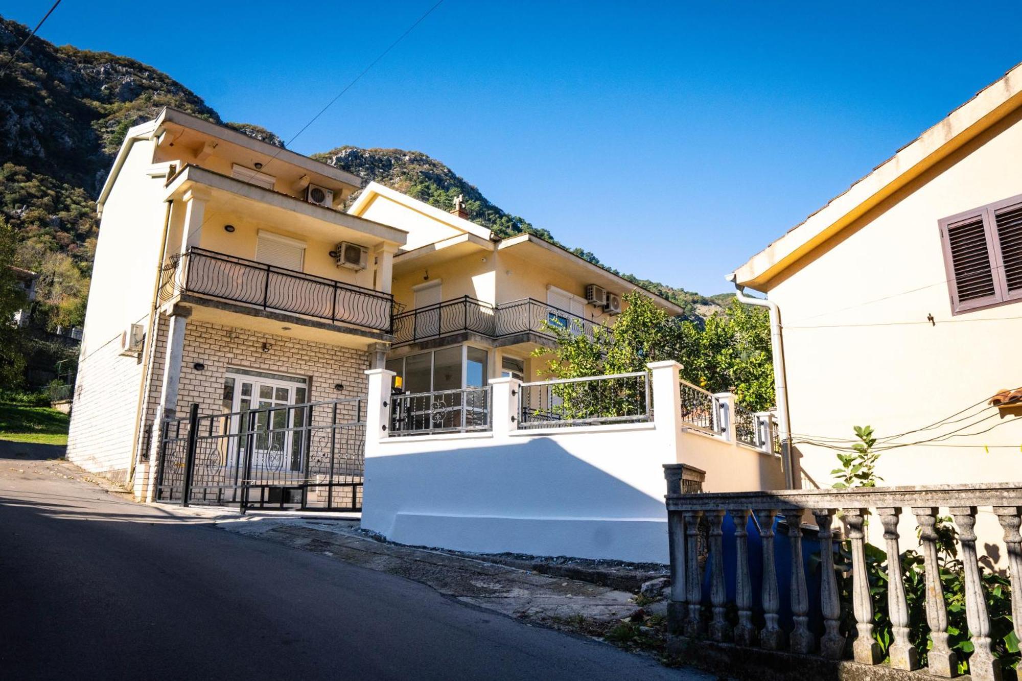 Bugi Apartamento Kotor Exterior foto