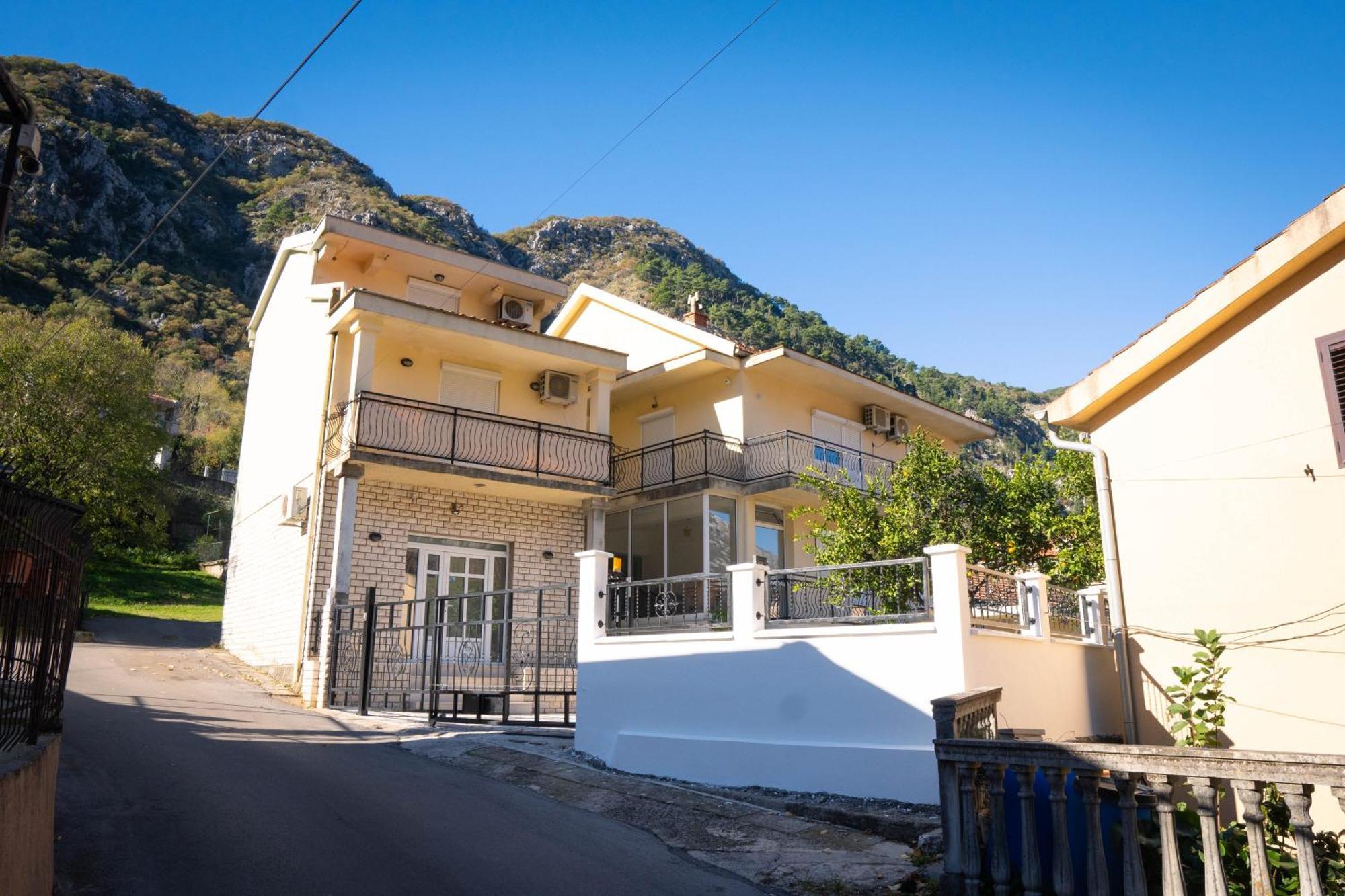Bugi Apartamento Kotor Exterior foto